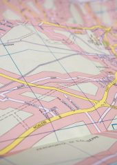 A map showing reoads in yellow and other areas in a light pink and pale green.